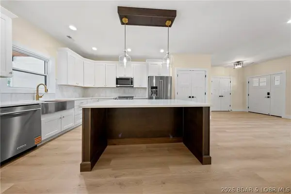 535 Grand Point BLVD, Sunrise Beach, MO 65079