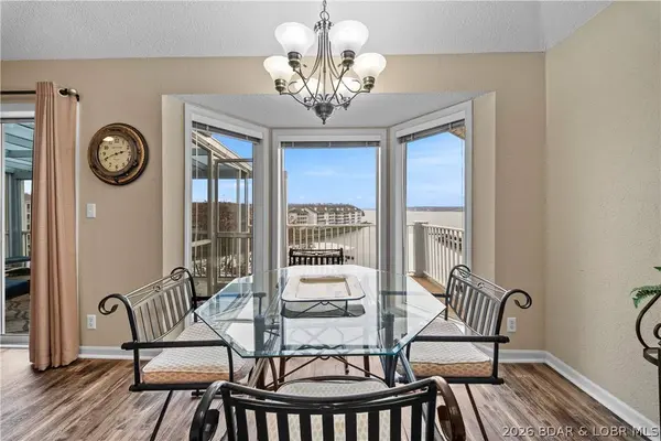 432 Regatta Bay CIR #4A, Lake Ozark, MO 65049