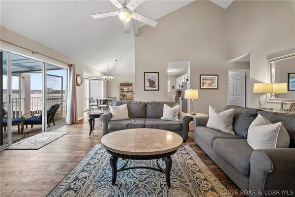 432 Regatta Bay CIR #4A, Lake Ozark, MO 65049