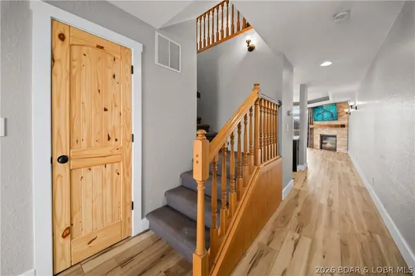 2180 Bittersweet RD, Lake Ozark, MO 65049