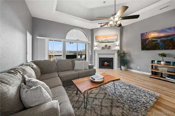 46 Aqua Fin DR #4A, Lake Ozark, MO 65049