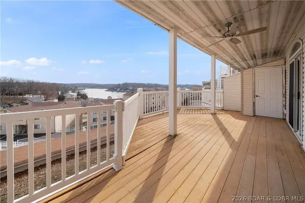 2180 Bittersweet RD, Lake Ozark, MO 65049