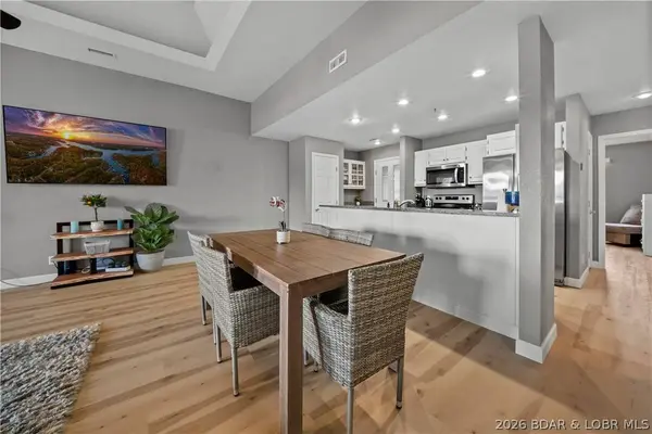 46 Aqua Fin DR #4A, Lake Ozark, MO 65049