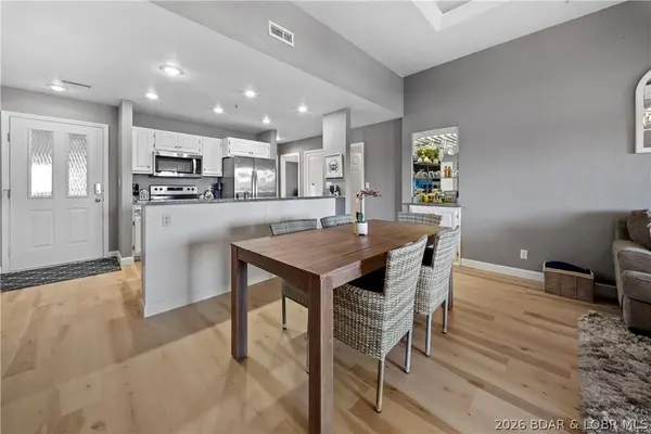 46 Aqua Fin DR #4A, Lake Ozark, MO 65049