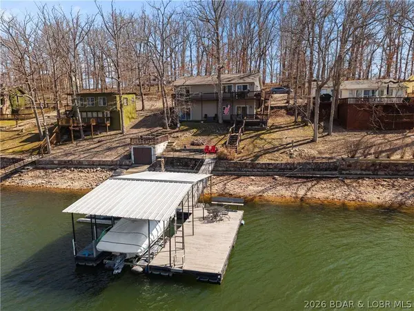 32373 Island View RD, Gravois Mills, MO 64119