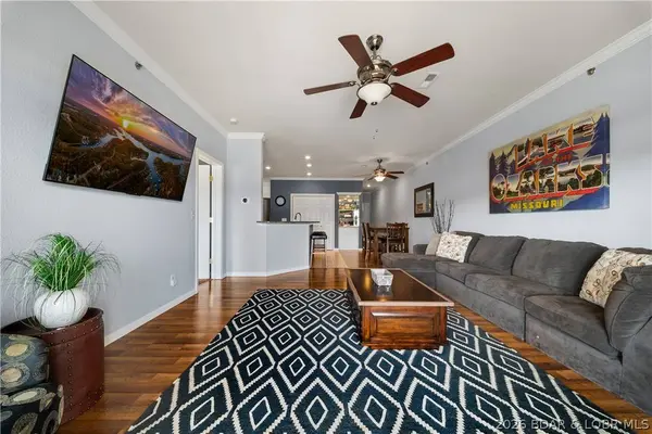 216 Lakeview Resort BLVD #1E, Sunrise Beach, MO 65079