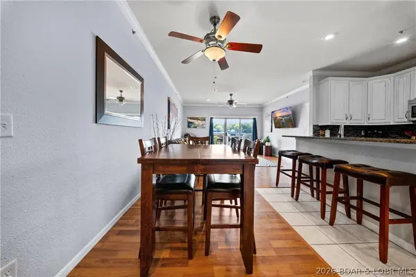 216 Lakeview Resort BLVD #1E, Sunrise Beach, MO 65079