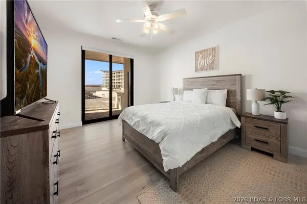 1035 Topsider LN #119, Osage Beach, MO 65065