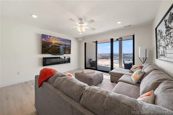 1035 Topsider LN #119, Osage Beach, MO 65065