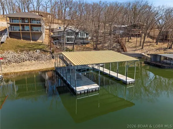 498 Wilmore RD, Lake Ozark, MO 65049