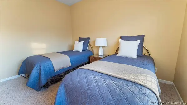 1181 Jeffries RD #B-307, Osage Beach, MO 65065