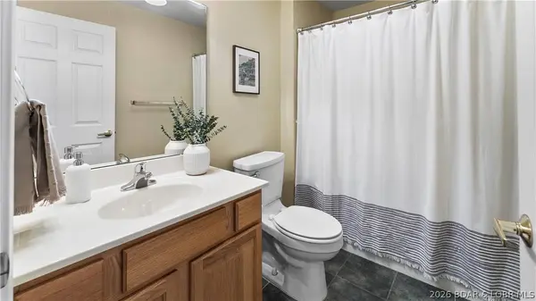 1181 Jeffries RD #B-307, Osage Beach, MO 65065