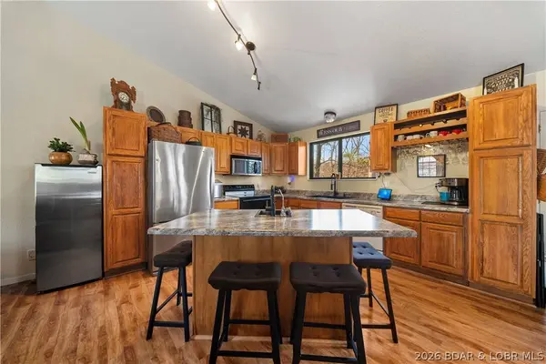 103 Three Rivers RD, Camdenton, MO 65020