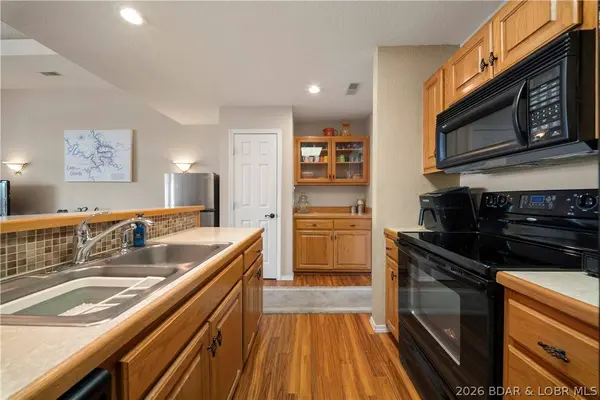 86 Aqua Finn DR #4A, Lake Ozark, MO 65049