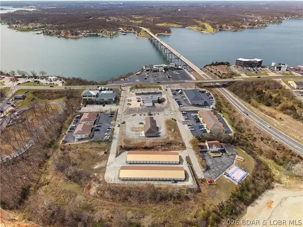 128 Crossings East DR, Lake Ozark, MO 65049