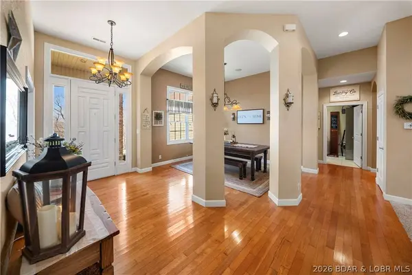 47 Mockingbird RD, Lake Ozark, MO 65049