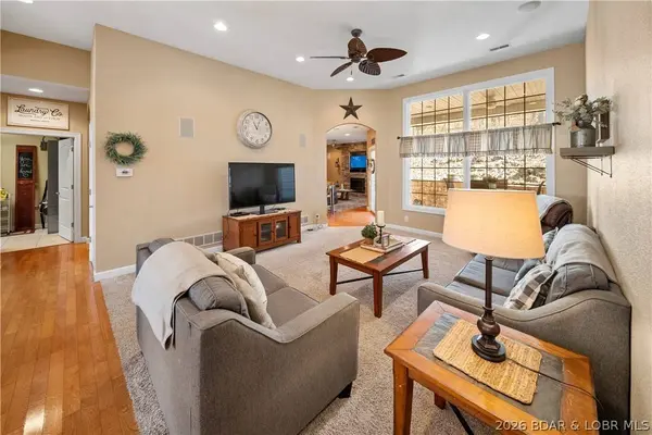 47 Mockingbird RD, Lake Ozark, MO 65049