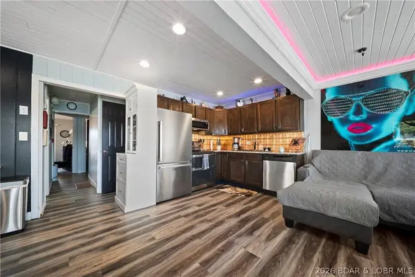 2171 Spring Cove RD, Sunrise Beach, MO 65079