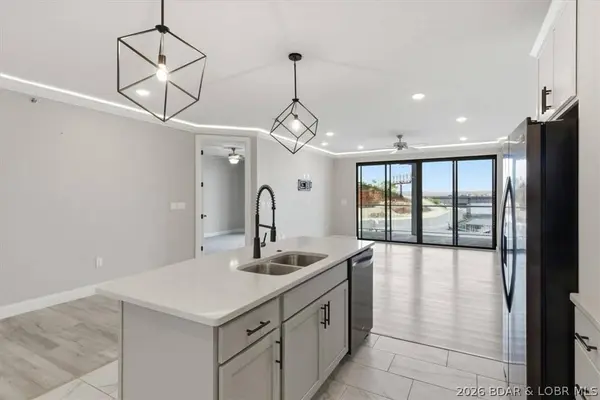 1065 Topsider LN #206, Osage Beach, MO 65065