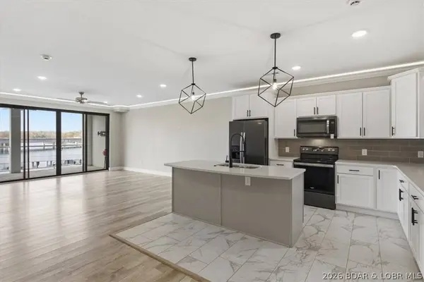 1065 Topsider LN #206, Osage Beach, MO 65065