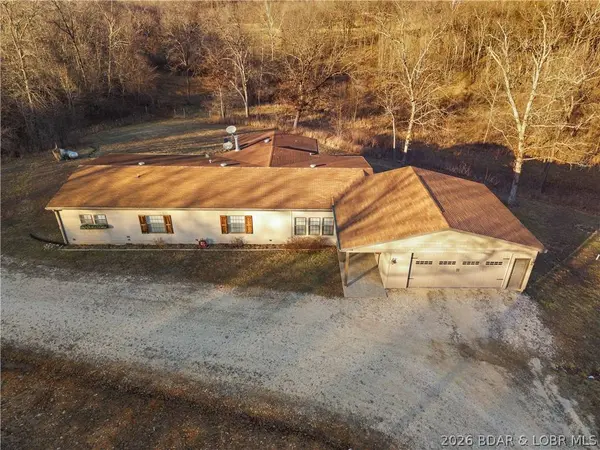 580 Burch Valley RD, Linn Creek, MO 65052