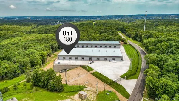 255 Shawnee Bend RD #180, Sunrise Beach, MO 65079