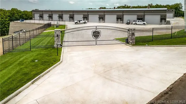 255 Shawnee Bend RD #180, Sunrise Beach, MO 65079