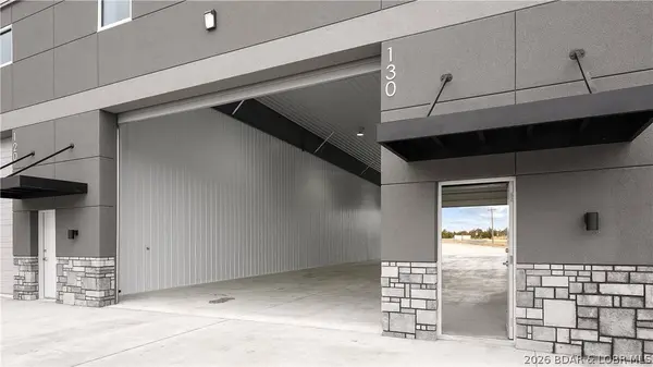 255 Shawnee Bend RD #140, Sunrise Beach, MO 65079