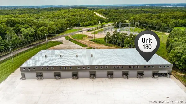 255 Shawnee Bend RD #180, Sunrise Beach, MO 65079