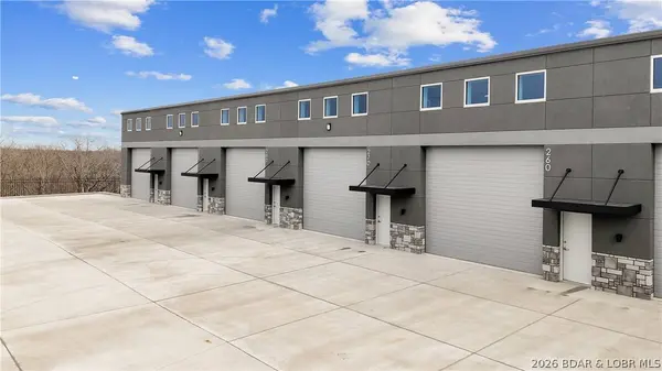 255 Shawnee Bend RD #150, Sunrise Beach, MO 65079