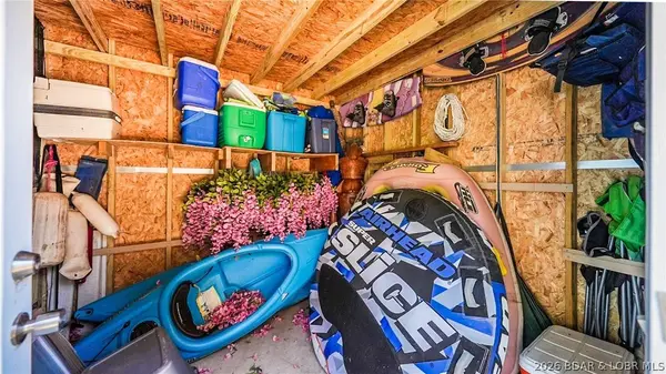 74 Crystal Blue DR, Sunrise Beach, MO 65079