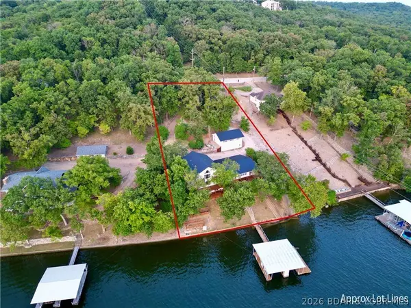 1117 Dogwood RD, Lake Ozark, MO 65049
