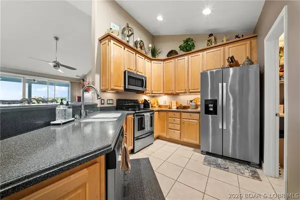 4499 Ski DR #242, Osage Beach, MO 65065