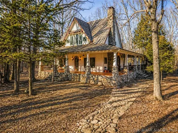 21255 Lark RD, Lebanon, MO 65536