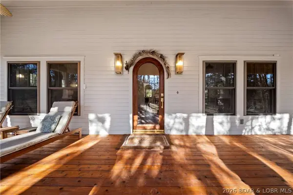 21255 Lark RD, Lebanon, MO 65536