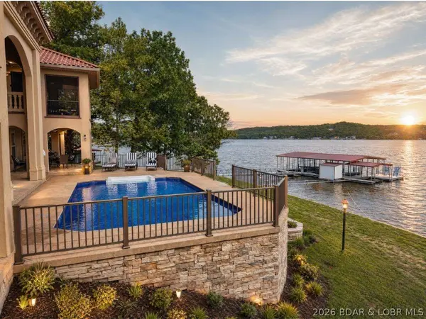 32 Quiet Waters LN, Sunrise Beach, MO 65079