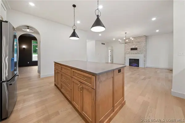 167 Turnbridge LN, Sunrise Beach, MO 65079