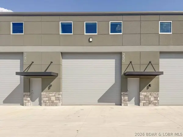255 Shawnee Bend RD #230, Sunrise Beach, MO 65079