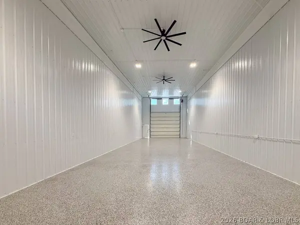 255 Shawnee Bend RD #230, Sunrise Beach, MO 65079
