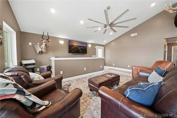 32341 Island View RD, Gravois Mills, MO 65037