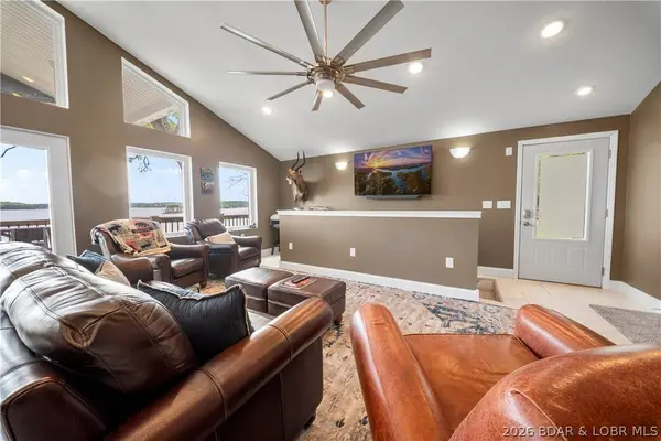 32341 Island View RD, Gravois Mills, MO 65037