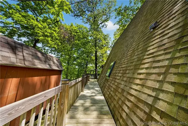 33 Cove RD, Rocky Mount, MO 65072