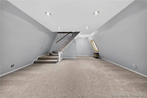 33 Cove RD, Rocky Mount, MO 65072
