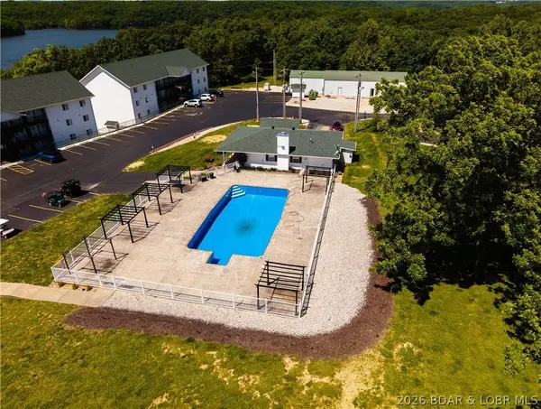 222 Park Place LN #3C, Kaiser, MO 65047