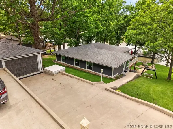 735 Red Oak LN, Sunrise Beach, MO 65079
