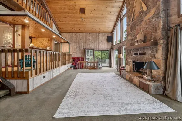 5704 Parkview CT, Osage Beach, MO 65065