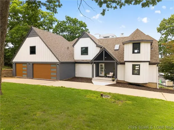 1729 Chimney PT, Sunrise Beach, MO 65079