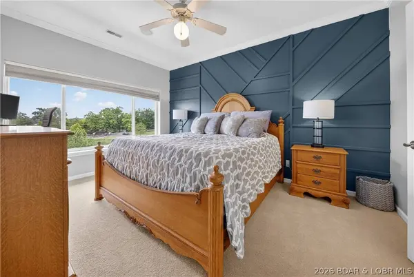 151 Upper Monarch Cove DR #6D, Lake Ozark, MO 65049