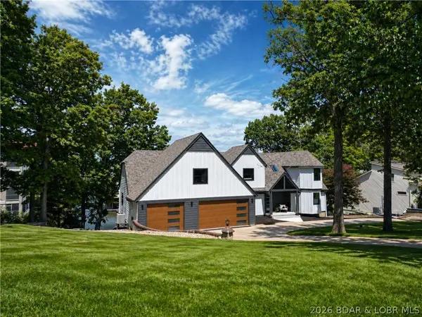 1729 Chimney PT, Sunrise Beach, MO 65079