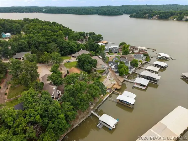 2247 Breezy Acres, Osage Beach, MO 65065